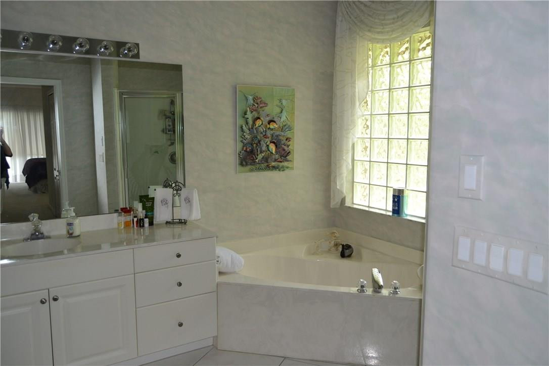 4965 Pine Tree Drive Boynton Beach, FL 33436 - Photo 10 of 18 Photo 10