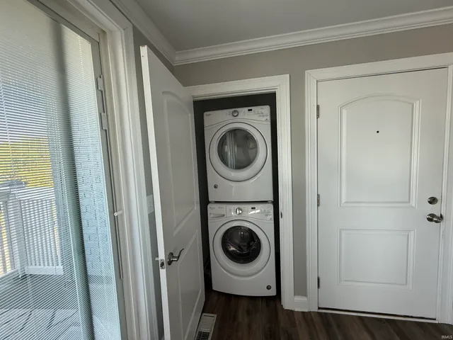 $1,100 | 602 Southeast Riverside Drive, Unit H, Evansville, IN 47713