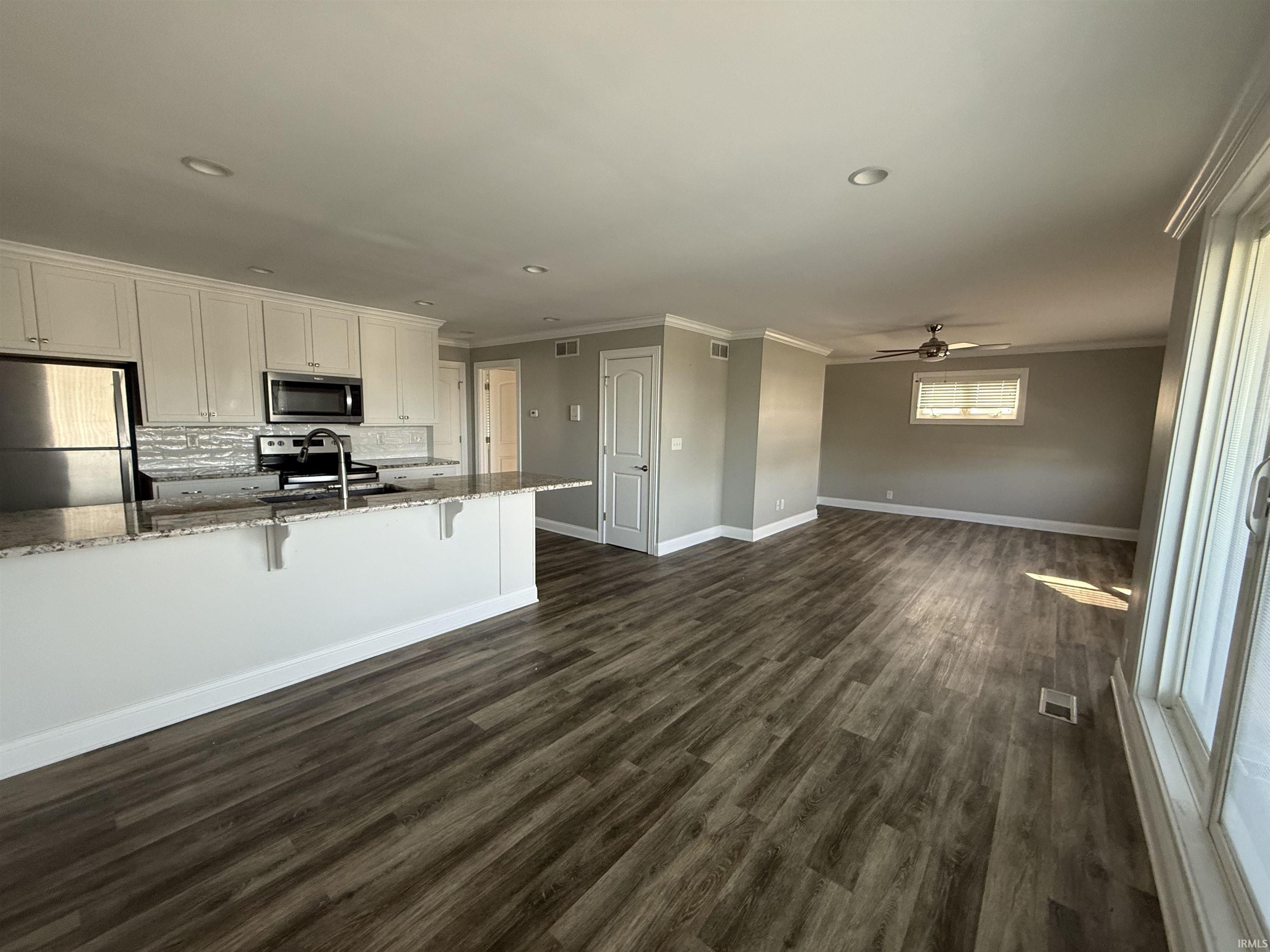 602 Southeast Riverside Drive, Unit H Evansville, IN 47713 - Photo 2 of 16