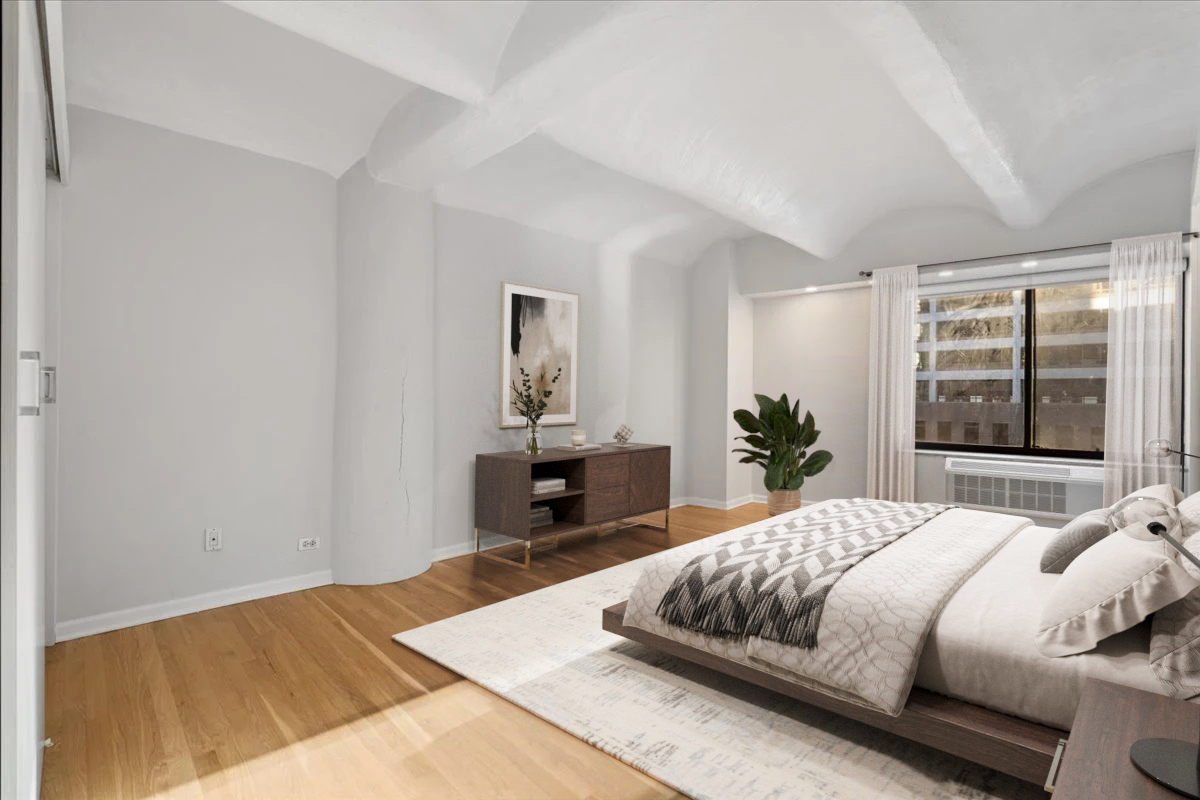 345 North Canal Street, Unit 608 Chicago, IL 60606 - Photo 18 of 27 a bedroom with a bed lamp and window