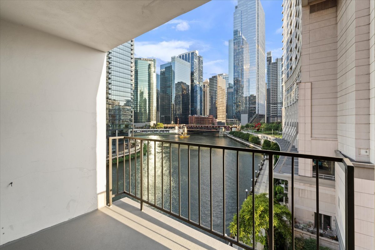 345 North Canal Street, Unit 608 Chicago, IL 60606 - Photo 9 of 27 a view of balcony with outdoor space