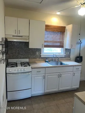 $1,975 | 102 Ocean Gate Avenue, Unit B, Ocean Gate, NJ 08740