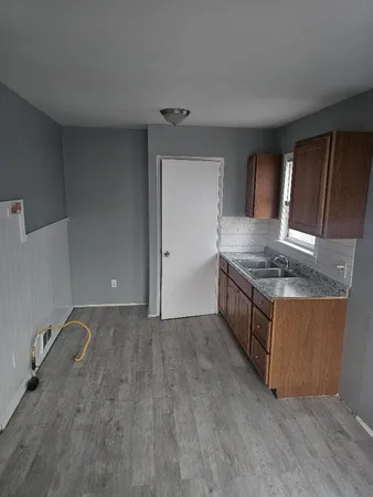 $1,299 | 18417 Glastonbury Road, Detroit, MI 48219