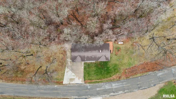 $185,000 | 1 Hopewell Drive, Sparland, IL 61565