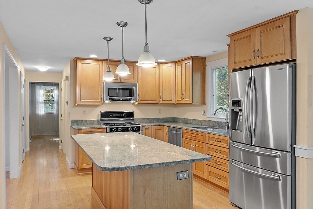 56 Pine Ridge Road Westford, MA 01886 - Photo 13 of 38 Gallery Image 13
