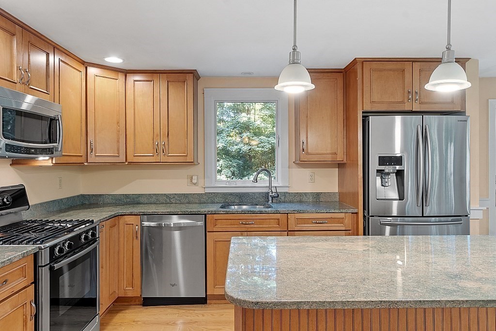 56 Pine Ridge Road Westford, MA 01886 - Photo 8 of 38 Gallery Image 8