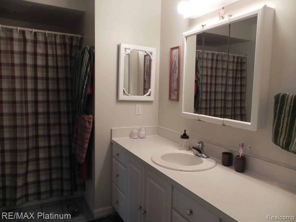 9200 Morrish Road Swartz Creek, MI 48473 - Photo 18 of 34