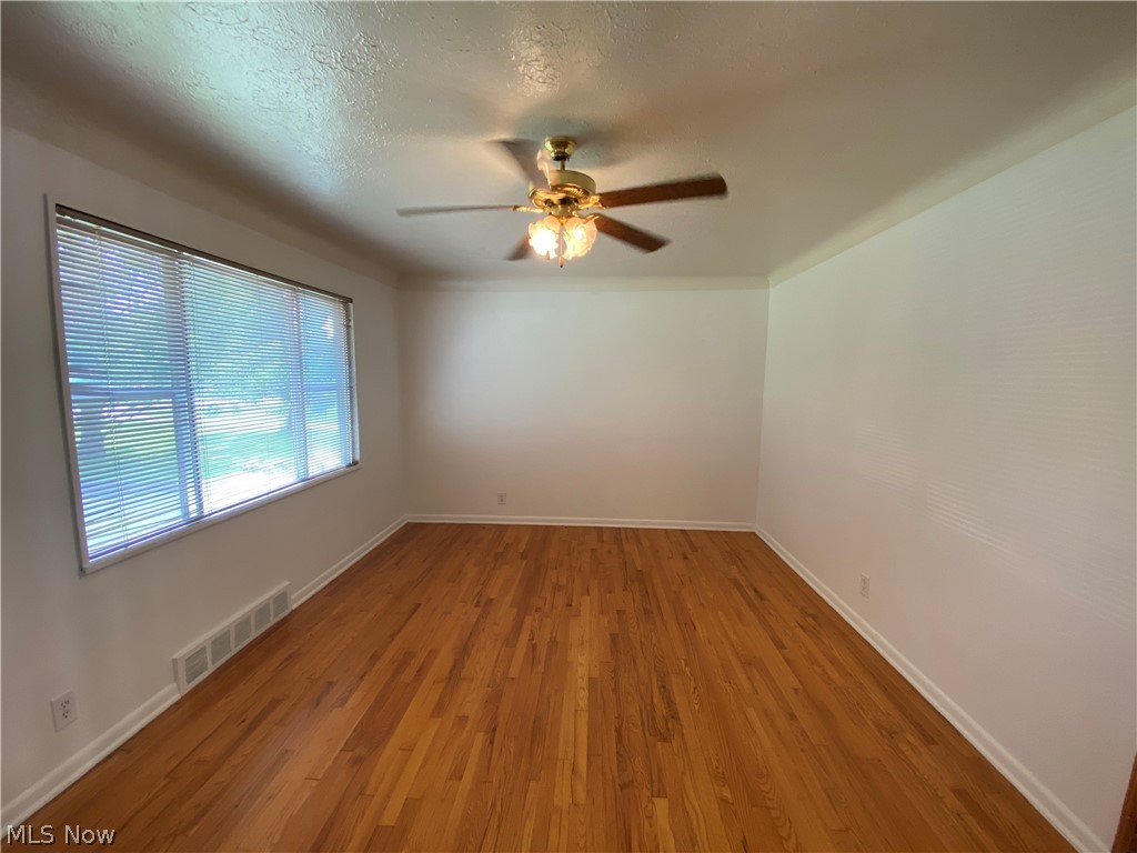 17330 Fowles Road Cleveland, OH 44130 - Photo 9 of 24 Gallery Image 9