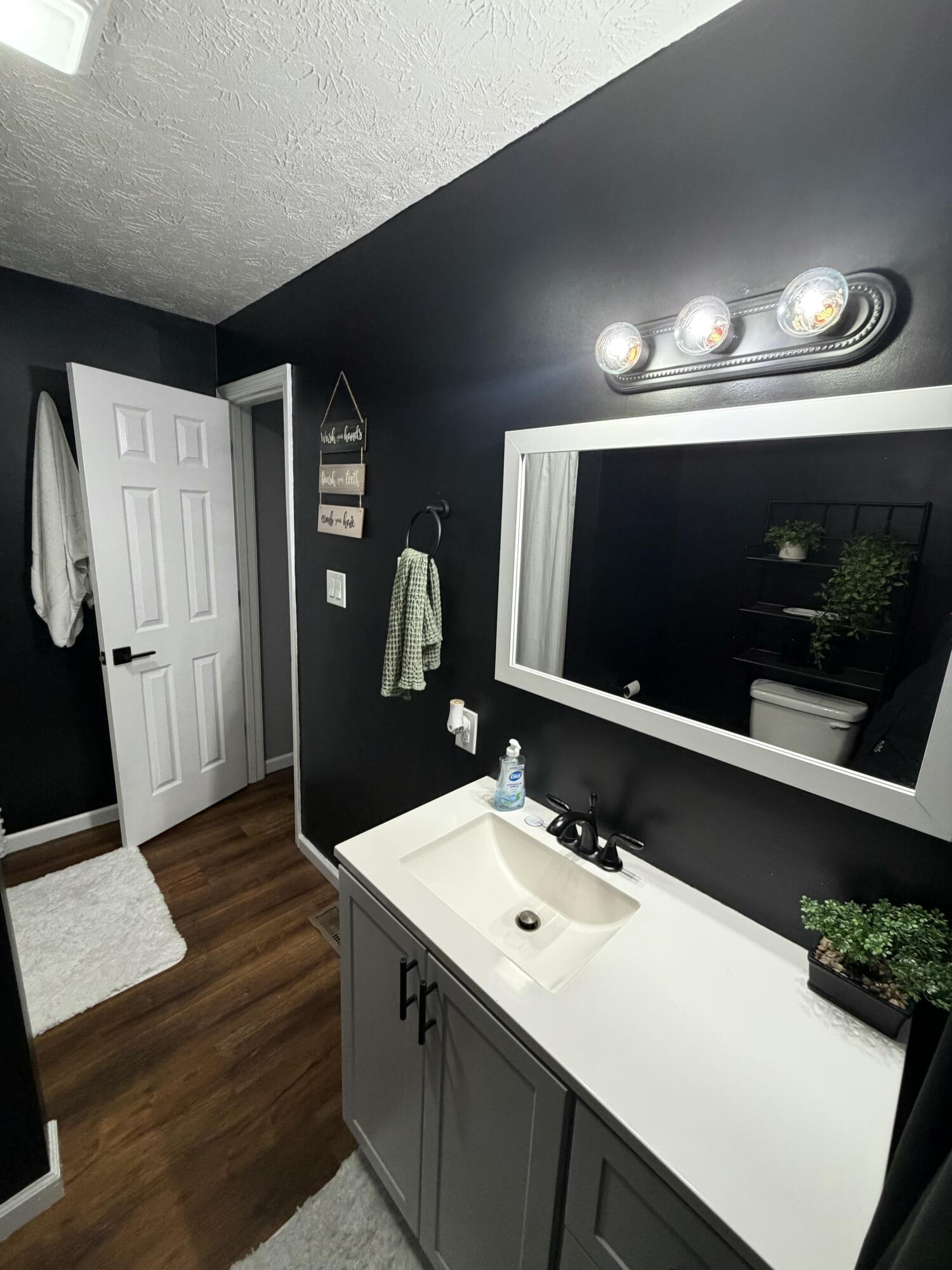 714 South Tree Tower Road Sandgap, KY 40481 - Photo 5 of 21 Full Bath