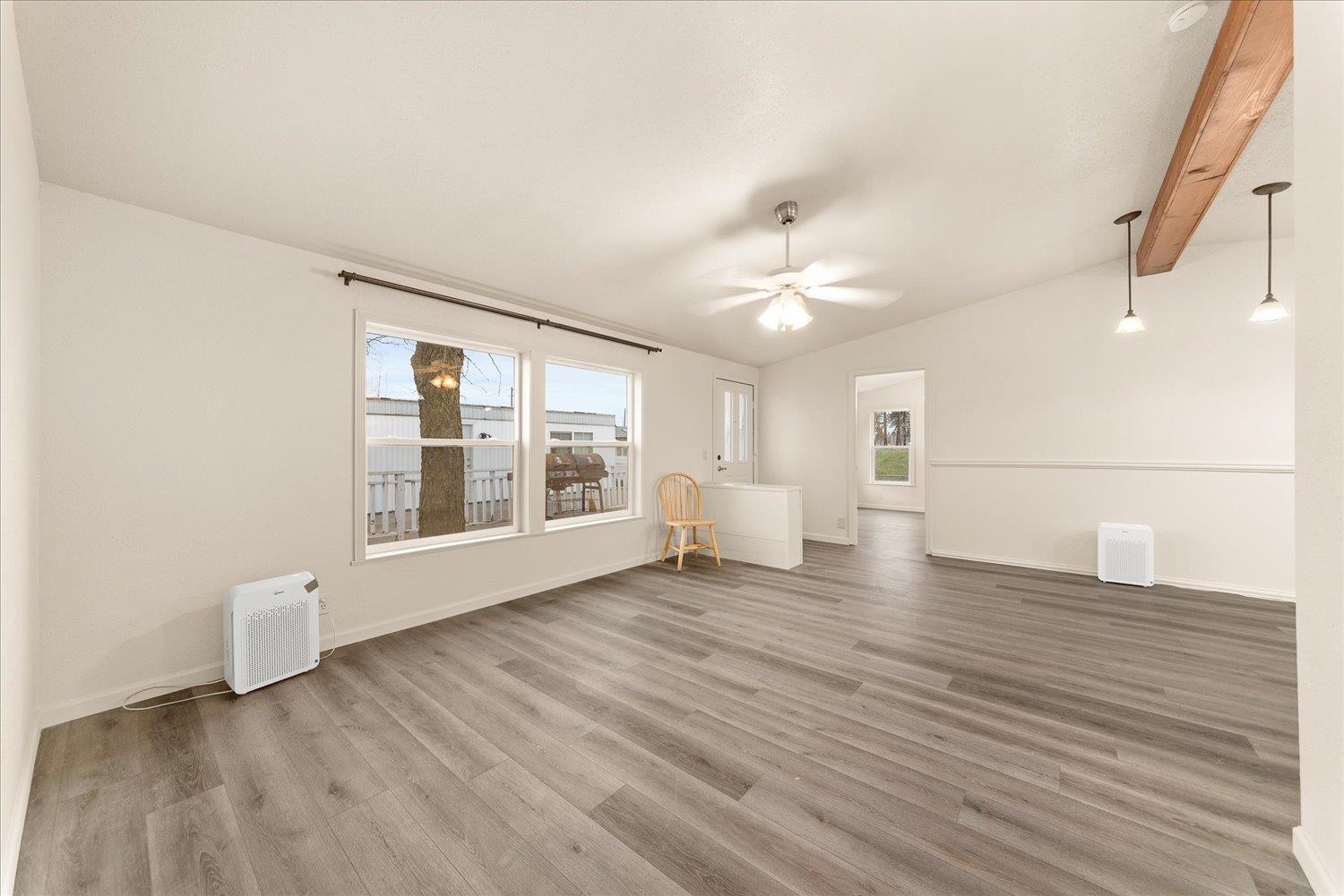3925 East Farwell Road, Unit 7 Mead, WA 99021 - Photo 4 of 16