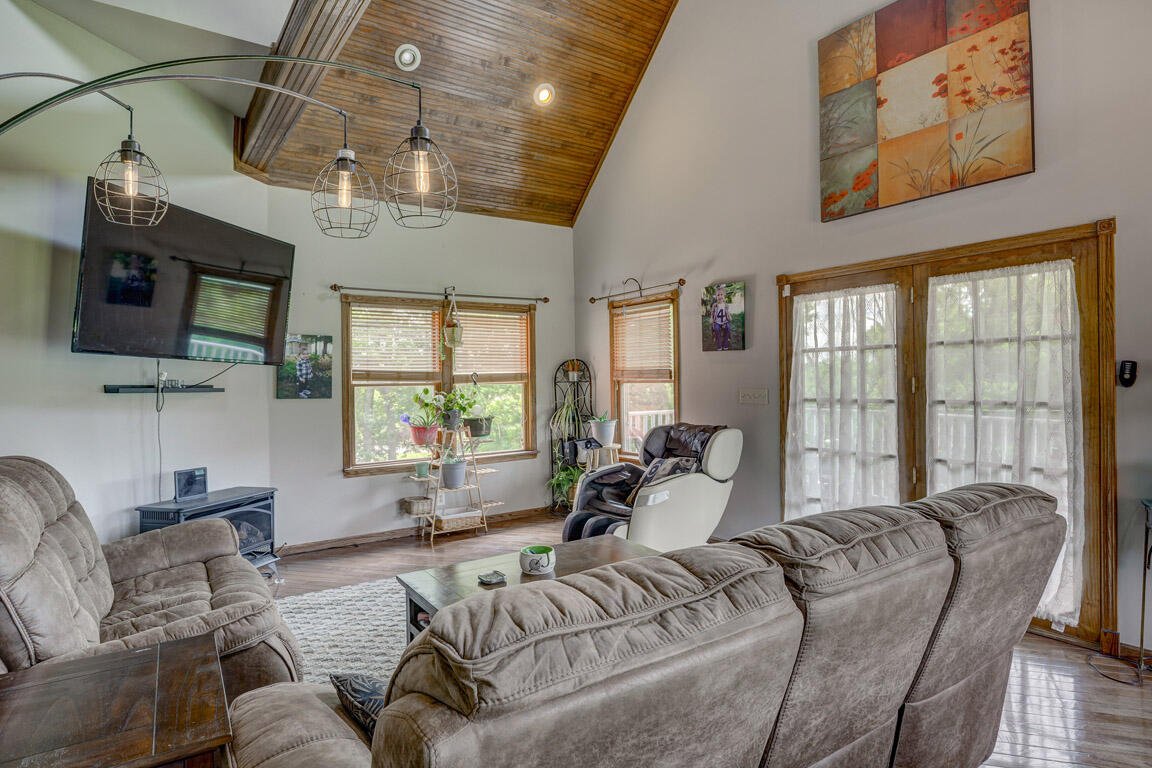 40 Highway 3149 Butler, KY 41006 - Photo 11 of 44 Great room