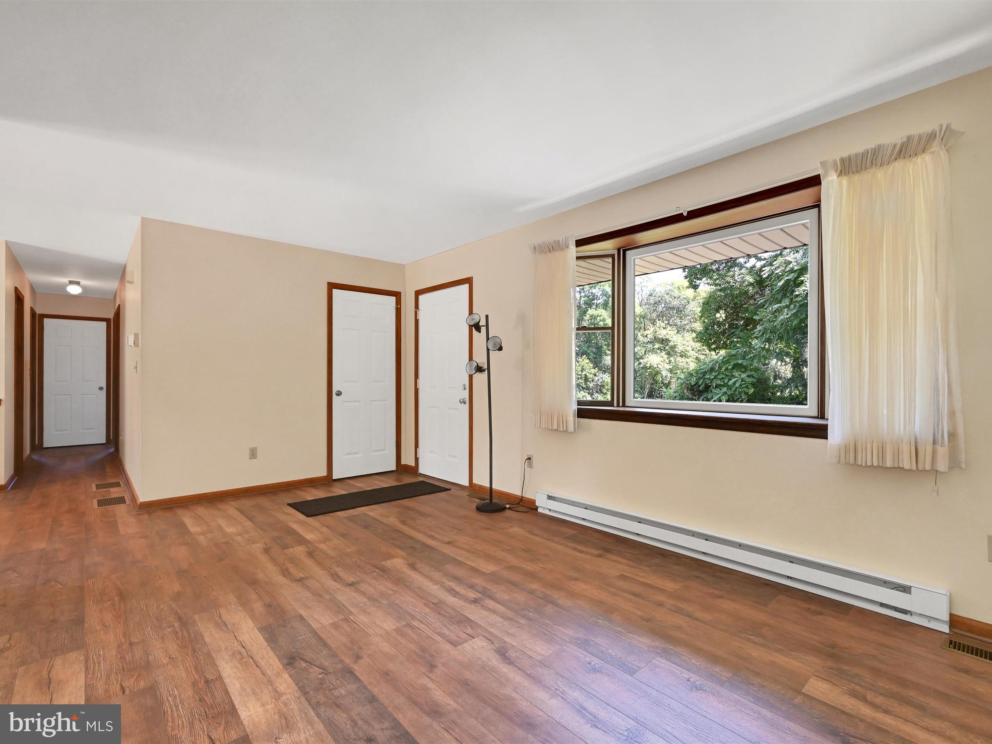 516 Vista Road Columbia, PA 17512 - Photo 3 of 26 Gallery Image 3