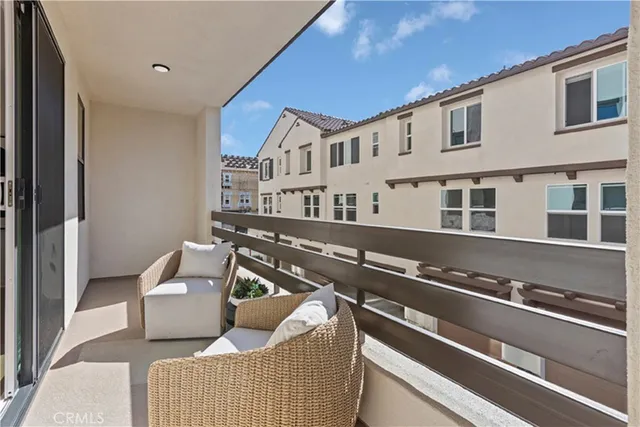 $799,990 | 1080 Foothill Boulevard, Claremont, CA 91711