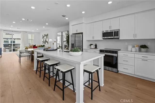 $799,990 | 1080 Foothill Boulevard, Claremont, CA 91711