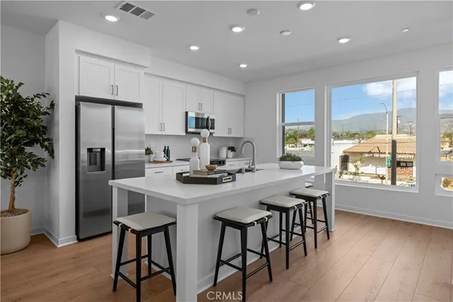 $799,990 | 1080 Foothill Boulevard, Claremont, CA 91711