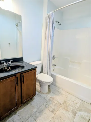$3,200 | 47 King Phillip Street, Portsmouth, RI 02871