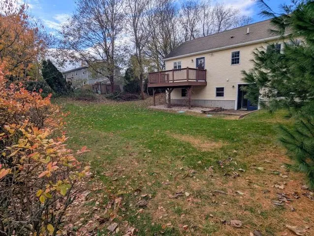 $3,200 | 47 King Phillip Street, Portsmouth, RI 02871