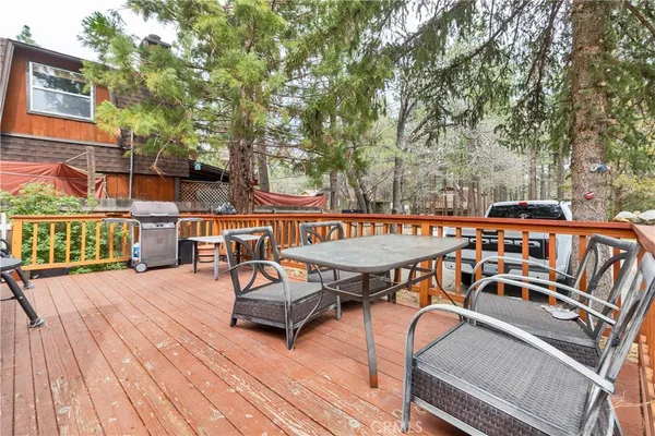 a outdoor view with a sitting space