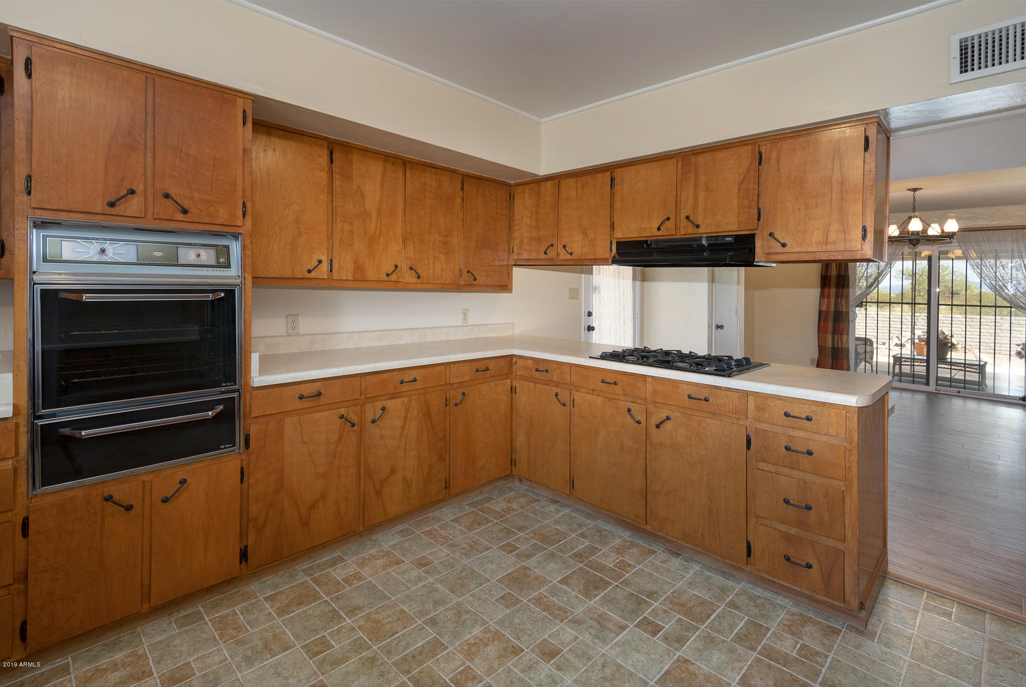 7350 North Wade Road Tucson, AZ 85743 - Photo 28 of 40 Kitchen 4