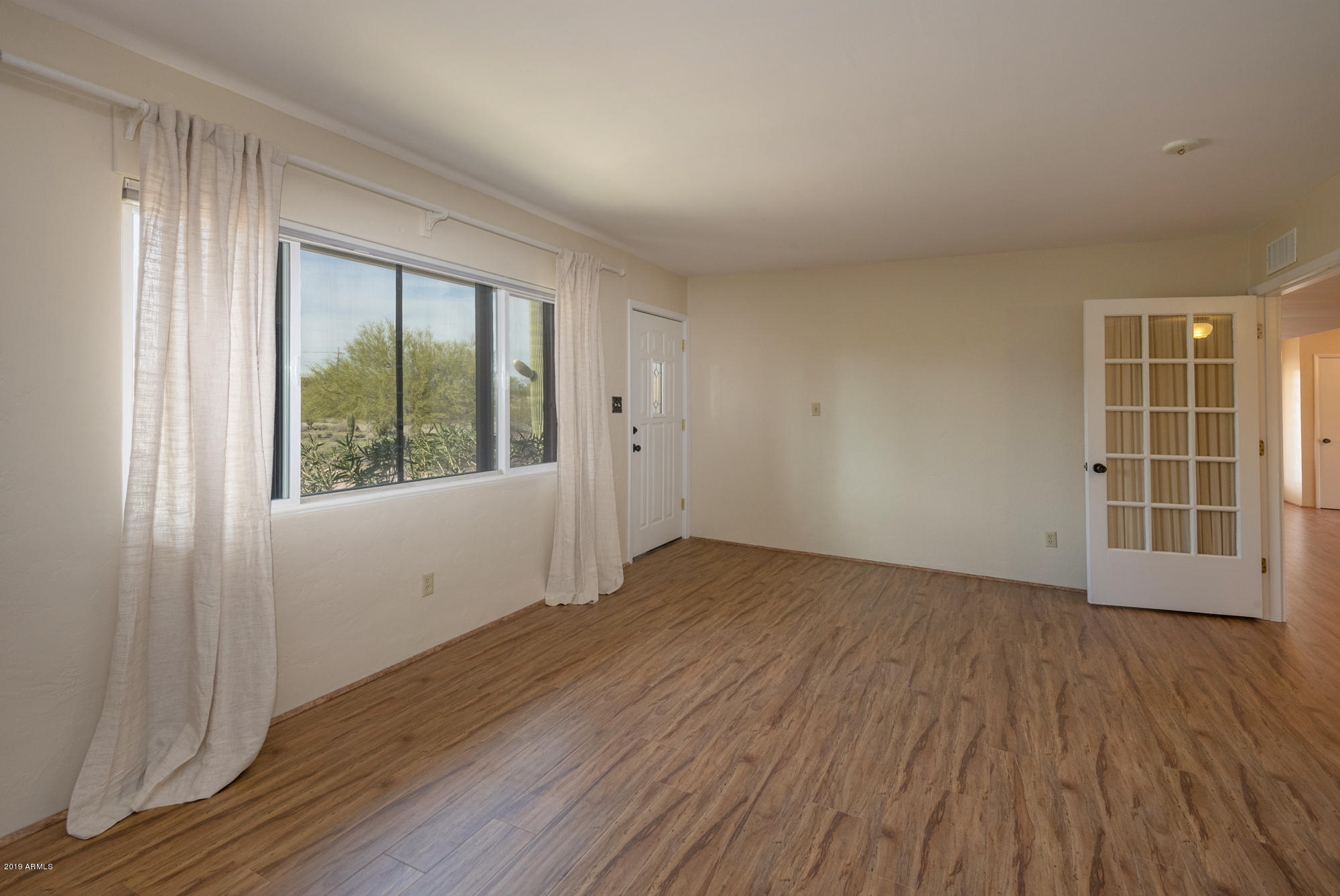 7350 North Wade Road Tucson, AZ 85743 - Photo 30 of 40 Living 2