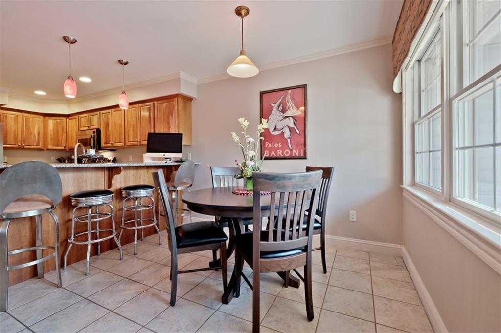 98 Starbird Road, Unit 2 Portland, ME 04102 - Photo 4 of 35 Eat in kitchen