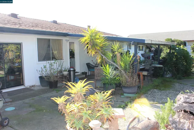 $1,200,000 | 330 West Cypress Road, Oakley, CA 94561