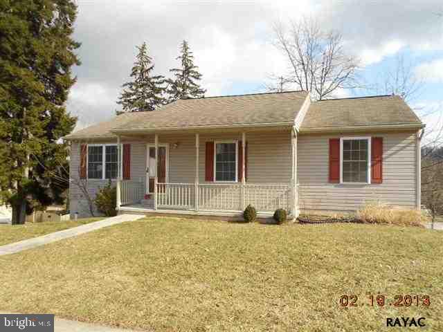 111 Boxwood Road Manchester, PA 17345 - Photo 1 of 12 Gallery Image 1