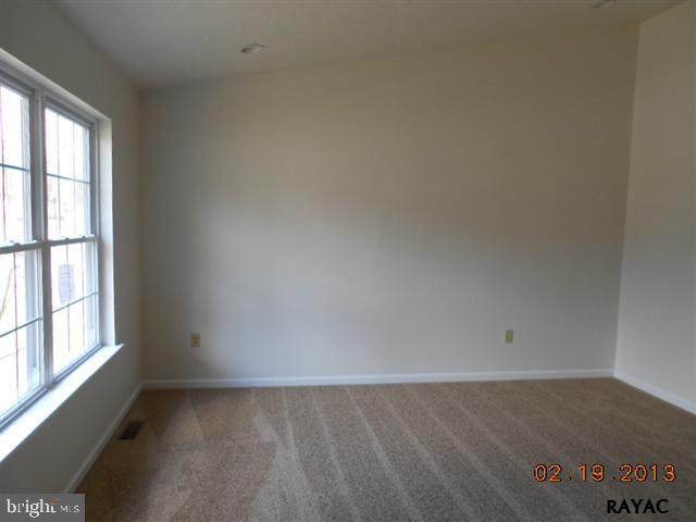 111 Boxwood Road Manchester, PA 17345 - Photo 2 of 12 Gallery Image 2