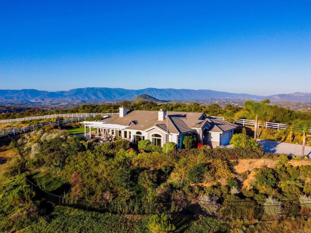 28623 Willow Park Road Escondido, CA 92026 - Photo 11 of 21 a view of a houses with a ocean view