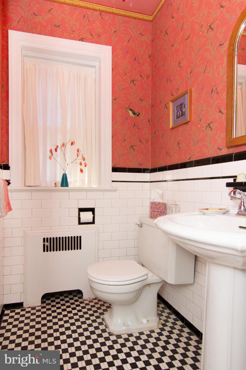6 Center Road Baltimore, MD 21286 - Photo 17 of 46 Gallery Image 17