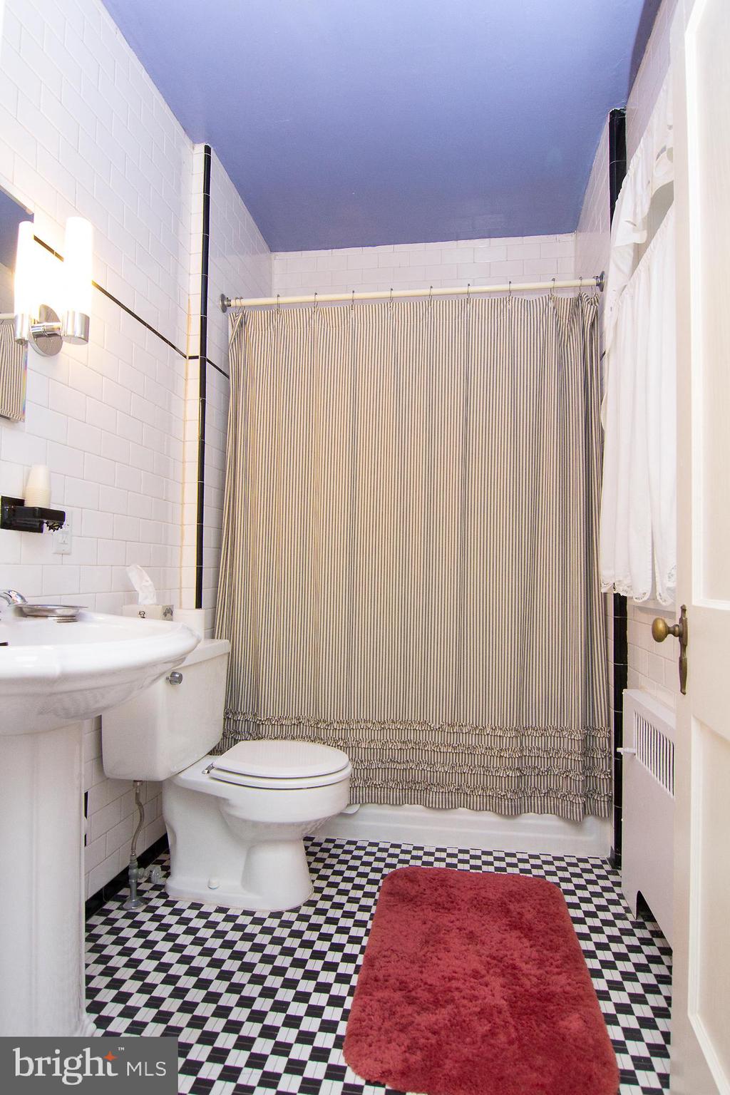 6 Center Road Baltimore, MD 21286 - Photo 30 of 46 Gallery Image 30
