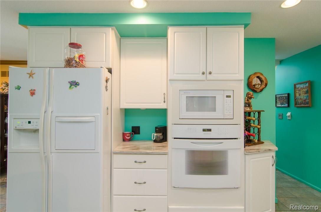 40005 Koppernick Road Canton, MI 48187 - Photo 10 of 45 GRU_5260.jpg