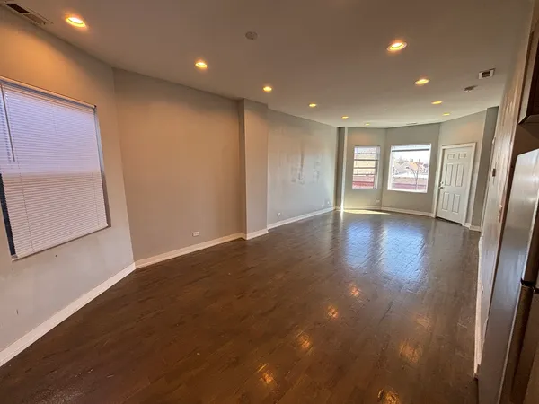 $1,600 | 2750 West Cermak Road, Unit 3F, Chicago, IL 60608