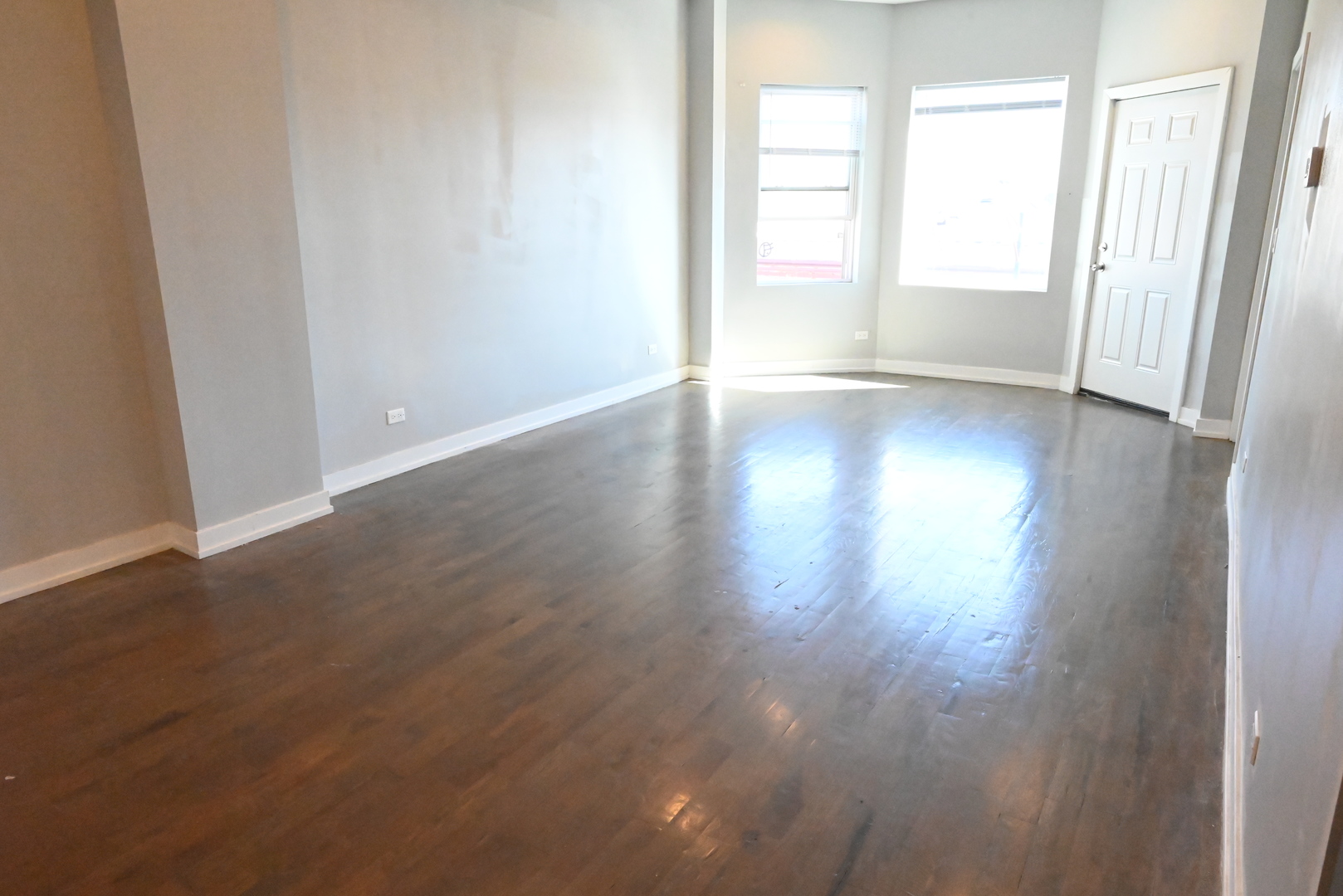 2750 West Cermak Road, Unit 3F Chicago, IL 60608 - Photo 4 of 7