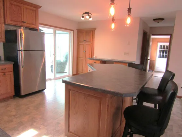 $435,000 | 6049 Rolling Hills Drive Southwest, Montevideo, MN 56265