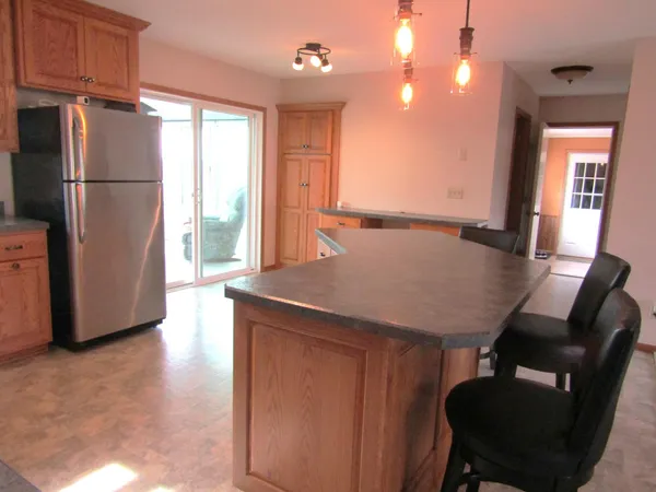 $435,000 | 6049 Rolling Hills Drive Southwest, Montevideo, MN 56265