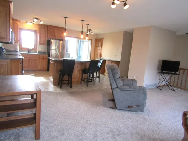 $435,000 | 6049 Rolling Hills Drive Southwest, Montevideo, MN 56265