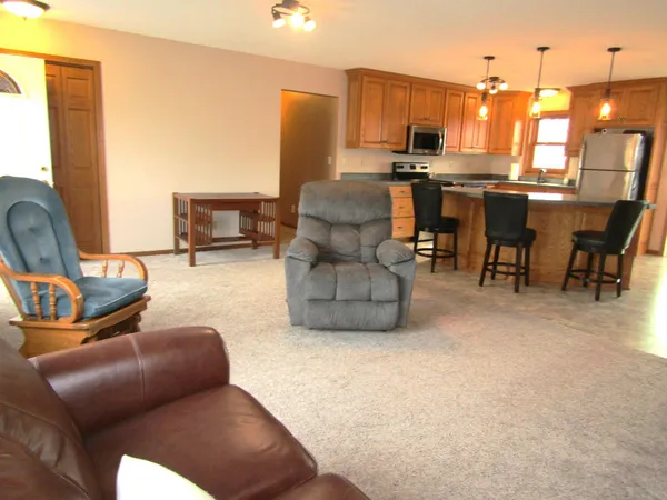 $435,000 | 6049 Rolling Hills Drive Southwest, Montevideo, MN 56265