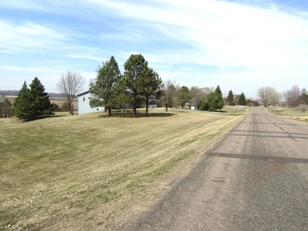 $435,000 | 6049 Rolling Hills Drive Southwest, Montevideo, MN 56265