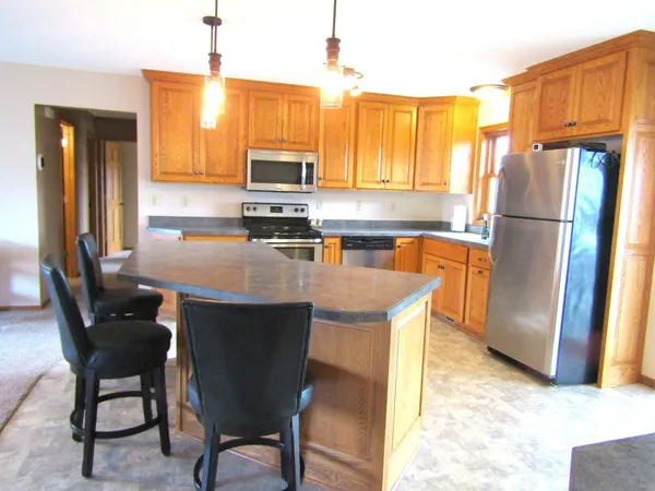 $435,000 | 6049 Rolling Hills Drive Southwest, Montevideo, MN 56265