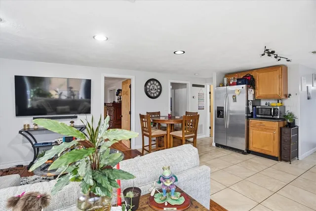 $525,000 | 47 North Pleasant Street, West Warwick, RI 02893