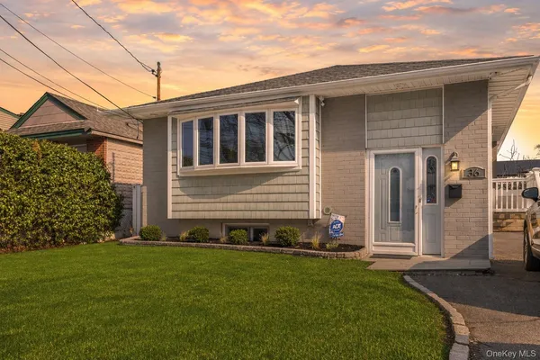 $750,000 | 36 Elton Street, Westbury, NY 11590