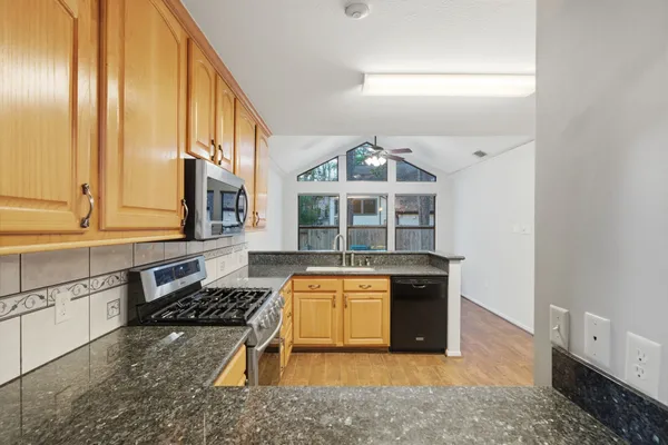 $486,000 | 25 North Mossrock Road, The Woodlands, TX 77380