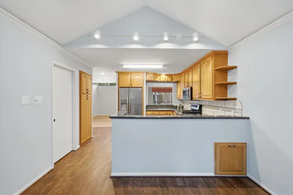 $486,000 | 25 North Mossrock Road, The Woodlands, TX 77380