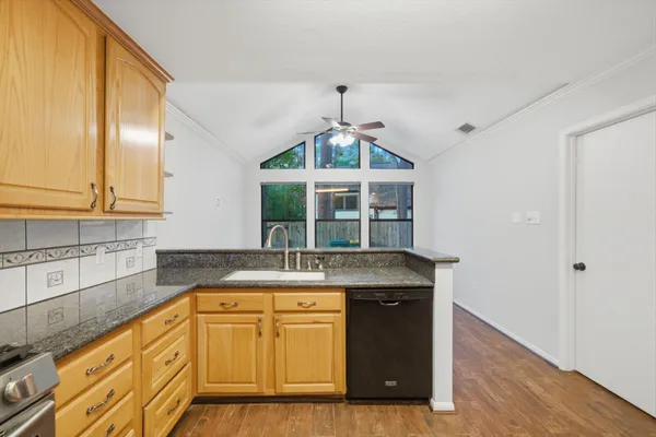 $486,000 | 25 North Mossrock Road, The Woodlands, TX 77380