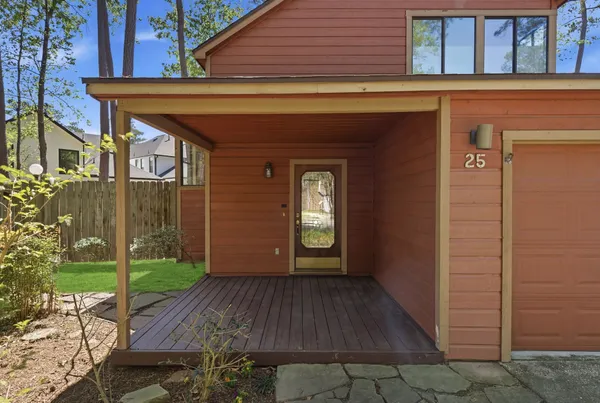 $486,000 | 25 North Mossrock Road, The Woodlands, TX 77380