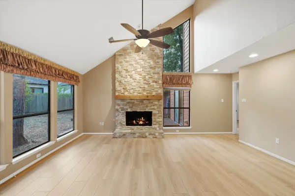 $486,000 | 25 North Mossrock Road, The Woodlands, TX 77380