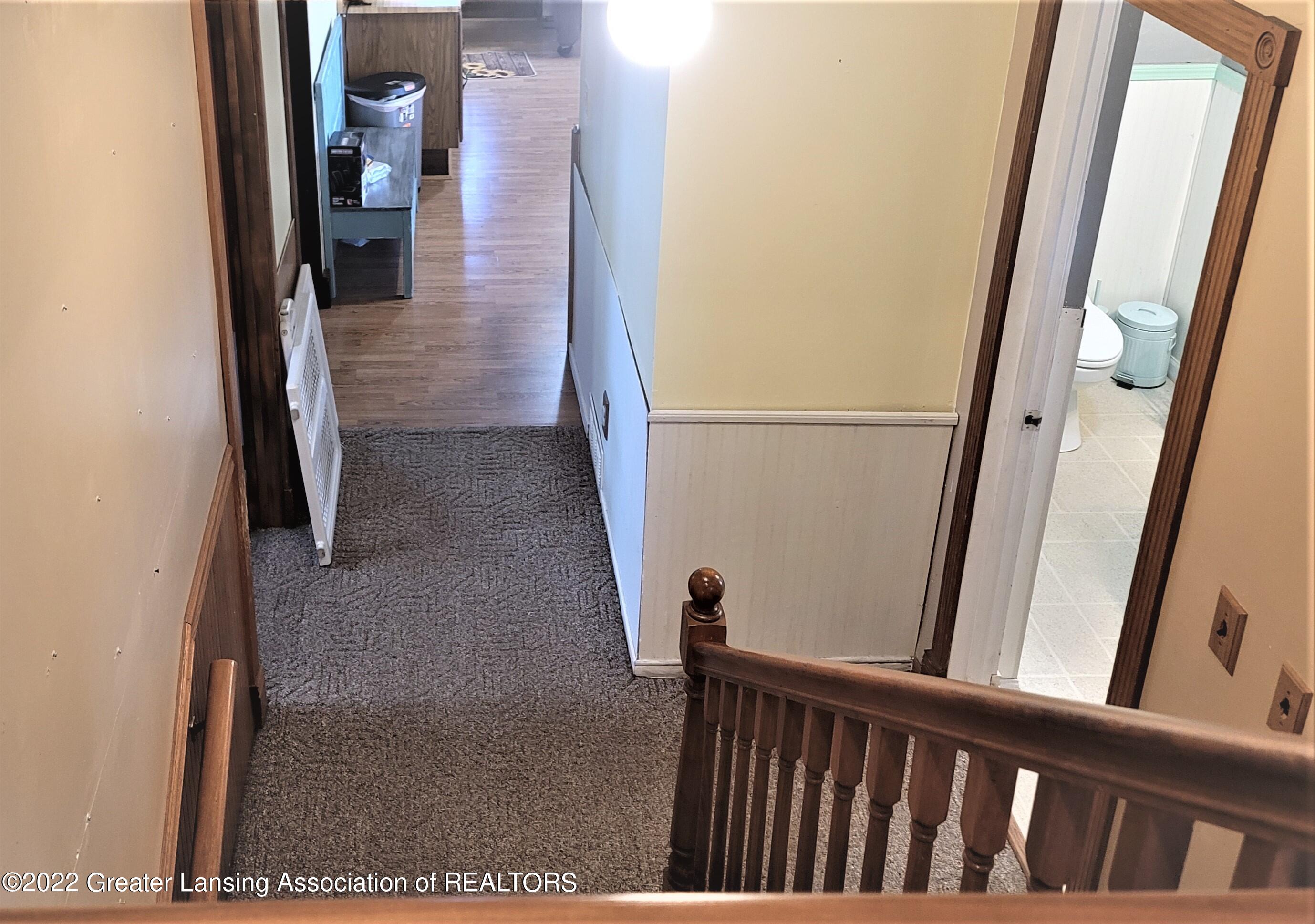 12664 Ferden Road Chesaning, MI 48616 - Photo 6 of 11 Ferden upstairs hall
