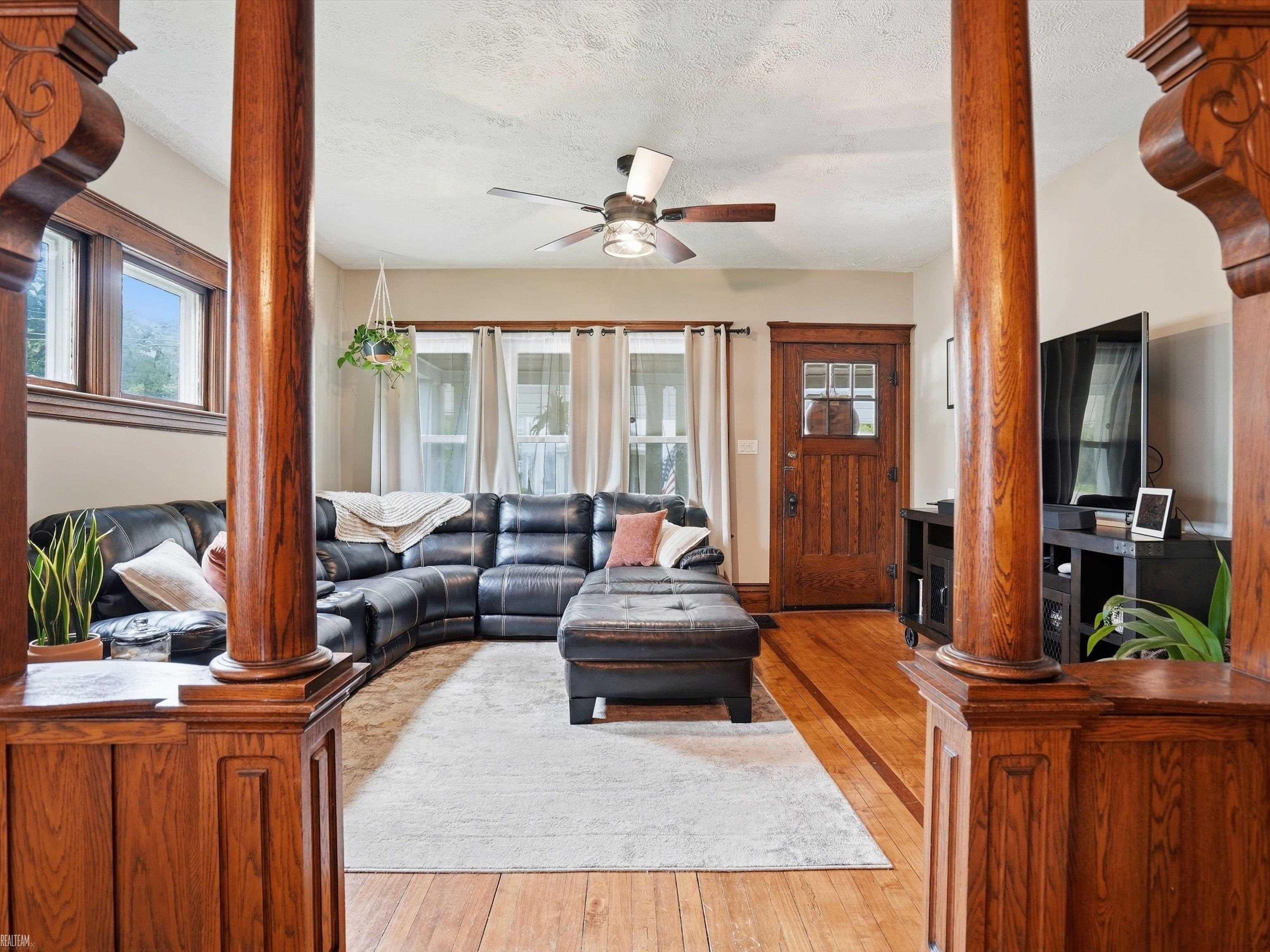 35920 Division Road Richmond, MI 48062 - Photo 4 of 46 Gallery Image 4