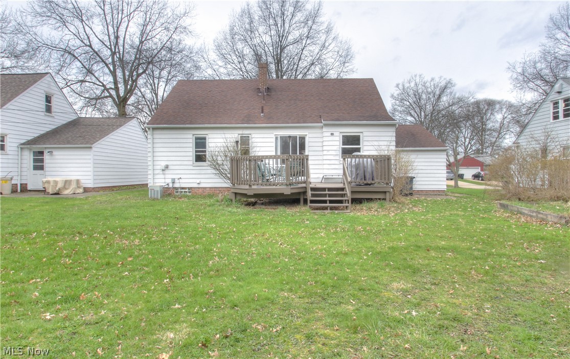 1383 Sunview Road Lyndhurst, OH 44124 - Photo 2 of 34